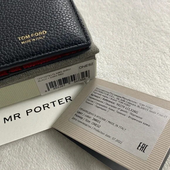 Tom Ford Full Grain Pebbled Calf Leather Bifold Cardholder (Black/Dark Red) - Picture 16 of 16